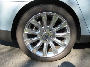 2009 Lincoln MKS Wheel